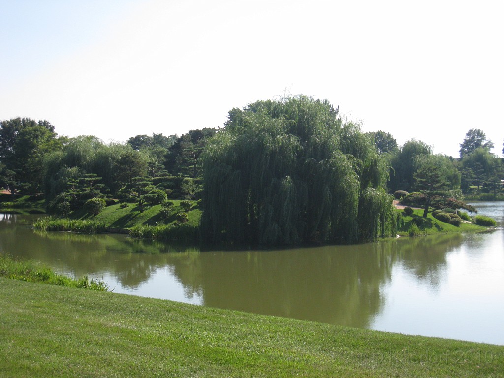 Botanical Gardens 2010 0560.jpg - The Chicago Botanic Gardens. Wear comfortable shoes, and be prepared to enjoy the landscape for a day.